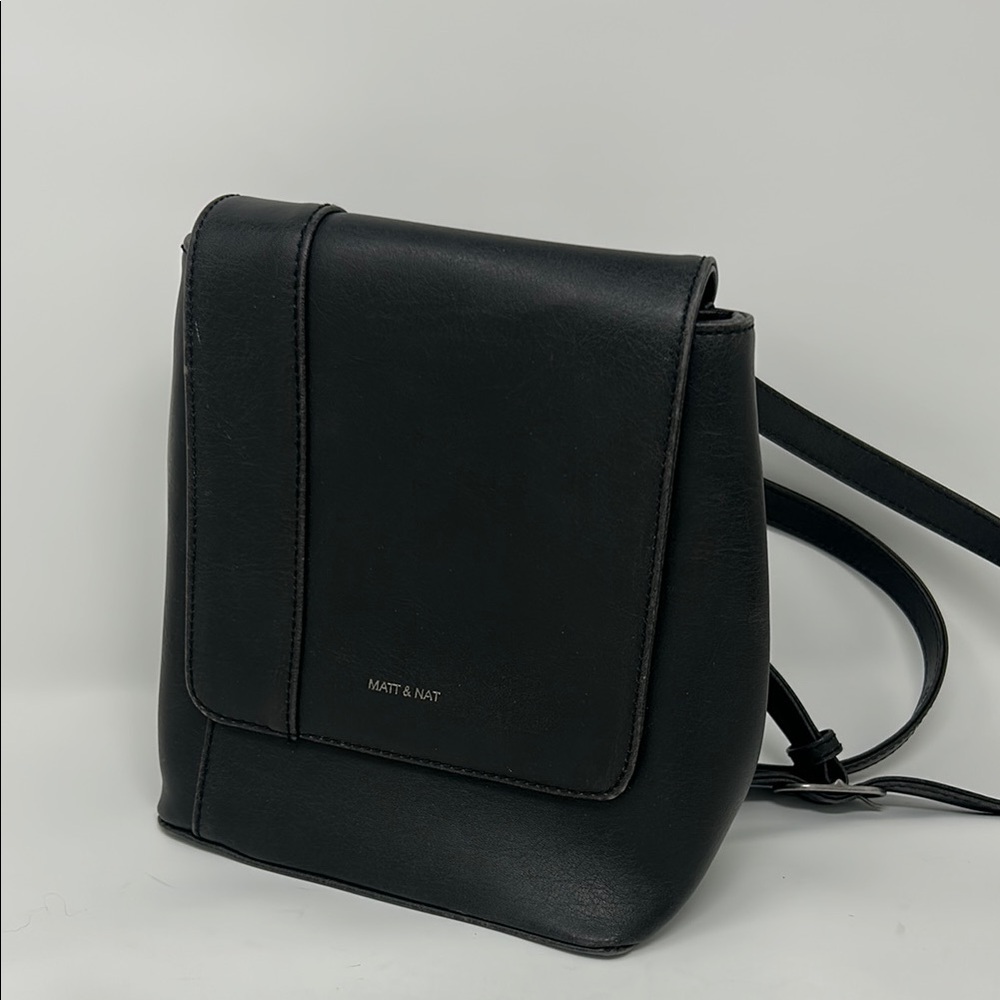 Matt & Nat Elegant Black Crossbody Bag